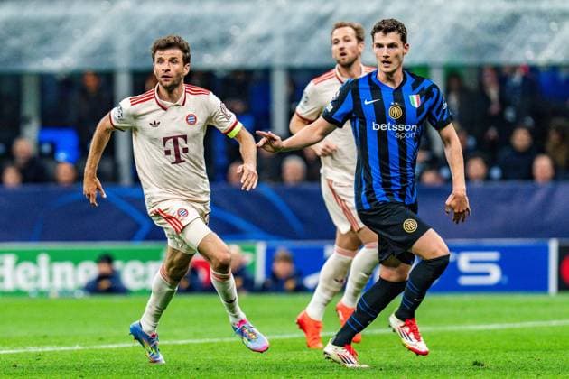 16 04 2025, Inter Milan vs FC Bayern Munich, UEFA Champions League, quarter-final second leg Thomas Müller FC Bayern Muenchen, 25 and Benjamin Pavard Copyright: xBahhoxKarax