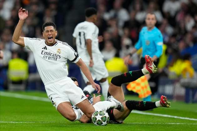 Sport Bilder des Tages ESP: Real Madrid - Arsenal FC. UEFA Champions League match. Quarter-finals. Second leg. Jude Bellingham of Real Madrid CF during the UEFA Champions League match, Quarter-finals, second leg, between Real Madrid and Arsenal FC played at Santiago Bernabeu Stadium on April 16, 2025 in Madrid Spain. kpng Copyright: xCesarxCebollax xPRESSINPHOTOx PS_250416_RMA_ARS_035