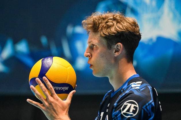 GER, VBL, VfB Friedrichshafen vs SVG Lüneburg 16 04 2025, Spacetech Arena, Friedrichshafen, GER, VBL, VfB Friedrichshafen vs SVG Lüneburg, in the picture Simon Tabermann Uhrenholt Friedrichshafen, 18 nordphotoxGmbHx xHafner nph00200