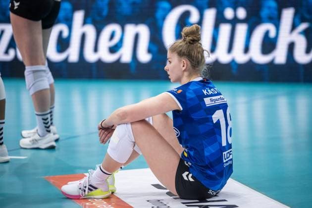 Pia Kaestner Allianz MTV Stuttgart, 18 visibly disappointed and sad GER, Allianz MTV Stuttgart Dresdner SC, Volleyball Bundesliga, VBL, season 2024 2025, 16 04 2025 GER, Allianz MTV Stuttgart Dresdner SC, Volleyball Bundesliga, VBL, season 2024 2025, 16 04 2025 Stuttgart Copyright: xSandyxDinkelackerx EP_SDR