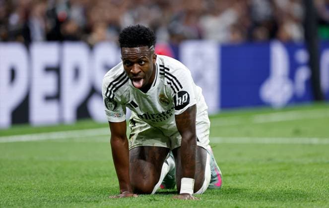 Vinicius Junior of Real Madrid shows a look of dejection Real Madrid v Arsenal, UEFA Champions League, Quarter-Finals, 2nd Leg, Football, Santiago Bernabu Stadium, Madrid, Spain - 16 Apr 2025 EDITORIAL USE ONLY No use with unauthorised audio, video, data, fixture lists, club league logos or live services. Online in-match use limited to 120 images, no video emulation. No use in betting, games or single club league player publications.  Copyright: xRubenxAlbarran Shutterstockx 15253938ax