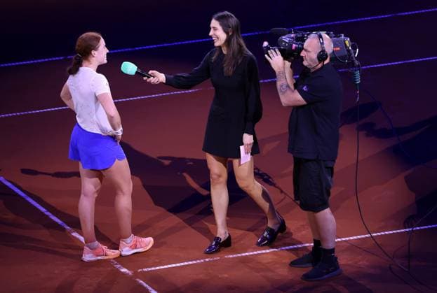 Stuttgart , Porsche Tennis Grand Prix , Ella Seidel GER in an interview with presenter Andrea Petkovic GER