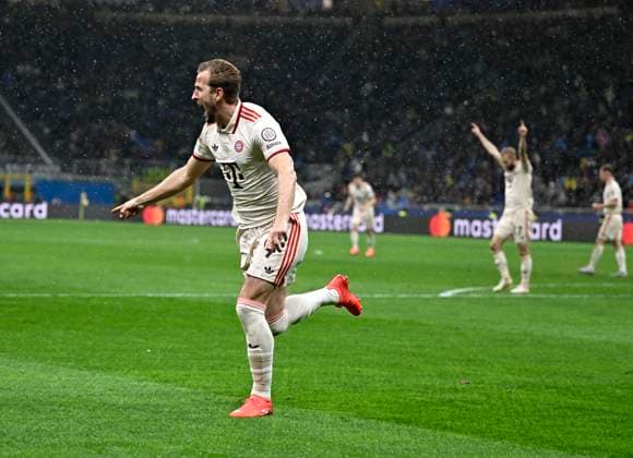 16 04 2025, Football UEFA Championsleague 2024 2025 quarter-final second leg, Inter Milan FC Bayern Munich, at Giuseppe Meazza Stadium Milan , Harry Kane FC Bayern Munich cheers DFL and DFB regulations prohibit any use of photographs as image sequences and or quasi video