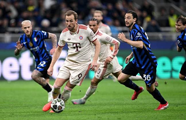 FOOTBALL CHAMPIONS LEAGUE SEASON 2024 2025 Quarter-final second leg Inter Milan FC Bayern Muenchen 16 04 2025 Harry Kane left, FC Bayern Muenchen v Matteo Darmian right, Inter Milan