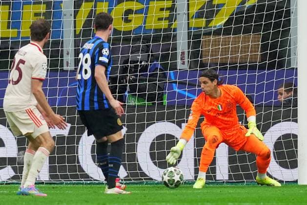 Bayern s Harry Kane scores goal 0- 1 during the Uefa Champions League soccer match between Inter and Bayern Munich at San Siro Stadium in Milan , North Italy - , Wednesday April 16, 2025 . - Soccer  Copyright: xSpada LaPressex