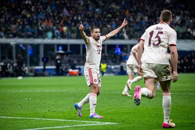 Raphael Guerreiro FC Bayern Muenchen, 22 , Eric Dier FC Bayern Muenchen, 15 celebrating the goal for 2 2, ITA, Inter Milan vs FC Bayern Muenchen, Football, UEFA Champions League, Quarter-final second leg, 2024 2025 season, 16 04 2025 ITA, Inter Milan vs FC Bayern Muenchen, Football, UEFA Champions League, Quarter-final second leg, 2024 2025 season, 16 04 2025 Milano Copyright: xEibner-Pressefoto Memmlerx EP_MMR