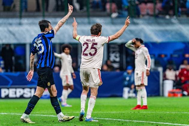 16 04 2025, Inter Milan vs FC Bayern Munich, UEFA Champions League, quarter-final second leg Thomas Müller FC Bayern Muenchen, 25 unhappy unhappy annoyed angry sad facial expressions gestures Copyright: xBahhoxKarax