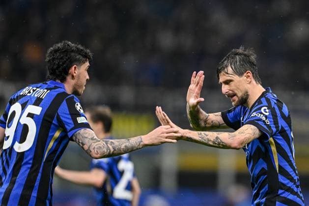 Alessandro Bastoni FC Internazionale Milano and Francesco Acerbi FC Internazionale Milano gestures during the UEFA Champions League 2024 25 Quarter Final Second Leg match between FC Internazionale Milano and FC Bayern München at San Siro on April 16, 2025 in Milan, Italy Photo by Harry Langer DeFodi Images
