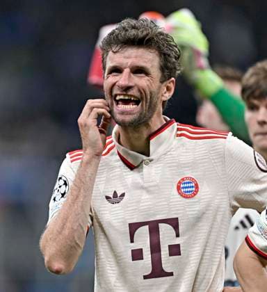 16 04 2025, Football UEFA Championsleague 2024 2025 quarter-final second leg, Inter Milan FC Bayern Munich, at Giuseppe Meazza Stadium Milan , Thomas Müller FC Bayern Munich is sad DFL and DFB regulations prohibit any use of photographs as image sequences and or quasi video