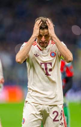 16 04 2025, Football UEFA Champions League 2024 2025 quarter-final second leg, Inter Milan FC Bayern Munich, at Giuseppe Meazza Stadium Milan , Frustration after elimination, Thomas Müller FC Bayern Munich DFL and DFB regulations prohibit any use of photographs as image sequences and or quasi video