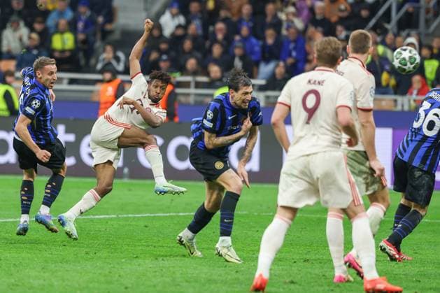 Kingsley Coman FC Bayern Muenchen with the last chance to score, Inter Milan vs FC Bayern Muenchen, Football, Champions League, quarter-final, second leg, 16 04 2025 Copyright: xkolbert-press ChristianxKolbertx