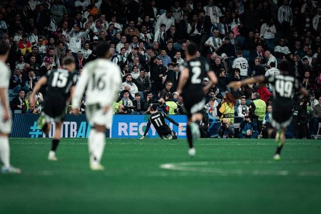 Fußball, CL, Real Madrid - FC Arsenal Real Madrid CF v Arsenal FC - UEFA Champions League MADRID, SPAIN, APRIL 16: Gabriel Martinelli of Arsenal FC after scoring his goal during the 2st leg UEFA Champions League round of 8 between Real Madrid CF and Arsenal FC at Estadio Santiago Bernabeu on April 16, 2025 in Madrid, Spain. Madrid Estadio Santiago Bernabeu Madrid Spain Copyright: xAlexxPerezx RealMadridArsenal16april423