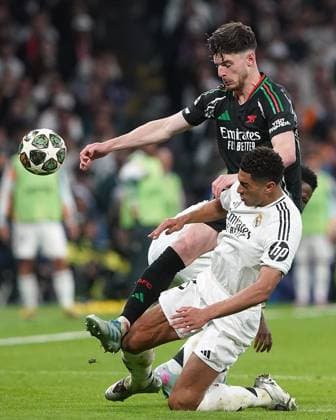 Fußball, CL, Real Madrid - FC Arsenal REAL MADRID CF v ARSENAL FC. CHAMPIONS LEAGUE 2024 2025. ROUND OF 8. 2ND LEG MATCH. Real Madrid CF s Jude Bellingham (d) and Arsenal FC s Declan Rice during Champions League 2024 2025 Round of 8 2nd leg match. April 16,2025. (ALTERPHOTOS Acero) MadridSpain  Copyright: xAcerox
