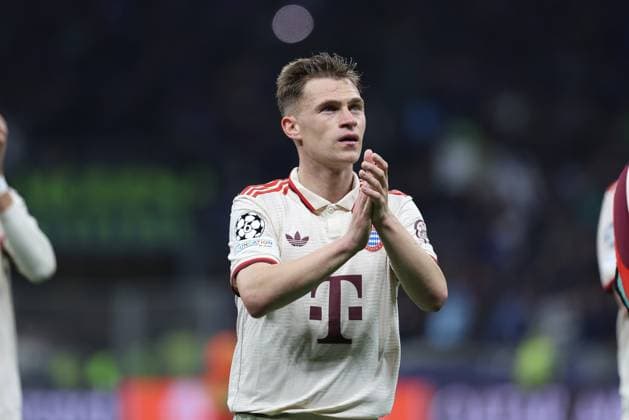 Joshua Kimmich 6 FC Bayern Muenchens disappointment after the final whistle, Inter Milan vs FC Bayern Muenchen, Football, Champions League, quarter-final, second leg, 16 04 2025 Milan Lombardy Italy Copyright: xkolbert-press ChristianxKolbertx
