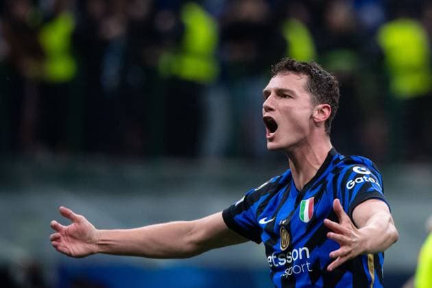 Benjamin Pavard Inter Milan, 28 ubelt over the draw and the semi-final, ITA, Inter Milan vs FC Bayern Muenchen, Football, UEFA Champions League, quarter-final second leg, 2024 2025 season, 16 04 2025 ITA, Inter Milan vs FC Bayern Muenchen, Football, UEFA Champions League, quarter-final second leg, 2024 2025 season, 16 04 2025 Milano Copyright: xEibner-Pressefoto Memmlerx EP_MMR