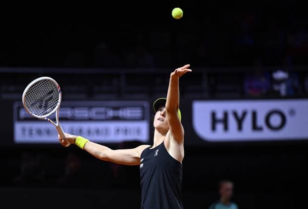 Porsche Tennis Grand Prix 2025 in Stuttgart, 12 04 2025 Iga ÅöwiÄÖtek POL Porsche Tennis Grand Prix 2025