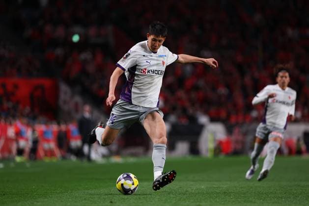 Taichi Hara (Sanga), APRIL 16, 2025 - Football Soccer : 2025 J1 League match between Urawa Red Diamonds 2-1 Kyoto Sanga F.C. at Saitama Stadium 2002, Saitama, Japan. Noxthirdxpartyxsales  (287841980)
