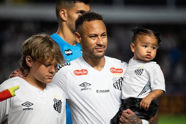 Fußball, FC Santos - Atletico Mineiro SANTOS vs ATLETICO-MG - BRASILEIRO 2025 SANTOS, BRAZIL - APRIL 16 - Neymar of Santos in action during the Match between Santos versus AtlÃ tico-MG valid for the fourth round of the Campeonato Brasileiro, held at Vila Belmiro today April 16. SANTOS SAO PAULO BRAZIL Copyright: xREBECAxSCHUMACKERx