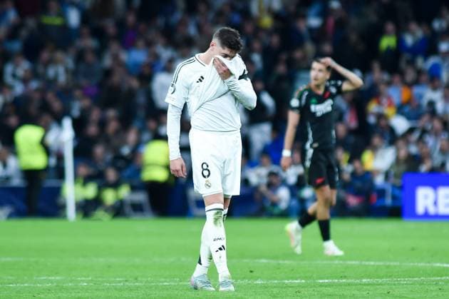 Fußball, CL, Real Madrid - FC Arsenal (250417) -- MADRID, April 17, 2025 -- Federico Valverde of Real Madrid reacts after the UEFA Champions League Quarterfinal 2nd leg match between Real Madrid and Arsenal in Madrid, Spain, on April 16, 2025. (Photo by Xinhua) (SP)SPAIN-MADRID-FOOTBALL-UEFA CHAMPIONS LEAGUE-REAL MADRID VS ARSENAL GustavoxValiente 