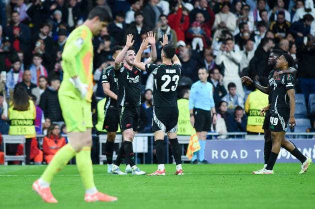 Fußball, CL, Real Madrid - FC Arsenal (250417) -- MADRID, April 17, 2025 -- Players of Arsenal celebrate a goal by their teammate Gabriel Martinelli during the UEFA Champions League Quarterfinal 2nd leg match between Real Madrid and Arsenal in Madrid, Spain, on April 16, 2025. (Photo by Xinhua) (SP)SPAIN-MADRID-FOOTBALL-UEFA CHAMPIONS LEAGUE-REAL MADRID VS ARSENAL GustavoxValiente 