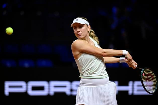 Ekaterina Alexandrova RUS Action Tennis Ladies Porsche Cup Porsche Tennis Grand Prix GP Stuttgart 2025 Porsche Arena 17 04 2024 DFL REGULATIONS PROHIBIT ANY USE OF PHOTOGRAPHS AS IMAGE SEQUENCES AND OR QUASI VIDEO Tennis Ladies Porsche Cup Porsche Tennis Grand Prix GP Stuttgart 2025