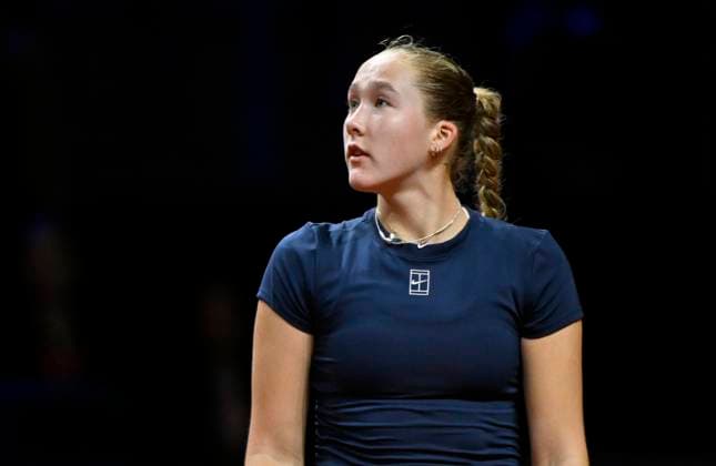 Mirra Andreeva RUS View up Tennis Ladies Porsche Cup Porsche Tennis Grand Prix GP Stuttgart 2025 Porsche Arena 17 04 2024 DFL REGULATIONS PROHIBIT ANY USE OF PHOTOGRAPHS AS IMAGE SEQUENCES AND OR QUASI VIDEO Tennis Ladies Porsche Cup Porsche Tennis Grand Prix GP Stuttgart 2025