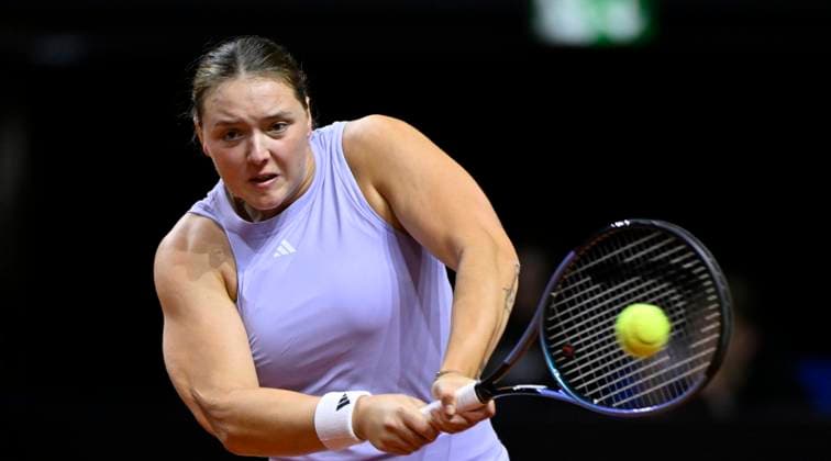 Jule Niemeier GER Action Tennis Ladies Porsche Cup Porsche Tennis Grand Prix GP Stuttgart 2025 Porsche Arena 17 04 2024 DFL REGULATIONS PROHIBIT ANY USE OF PHOTOGRAPHS AS IMAGE SEQUENCES AND OR QUASI VIDEO Tennis Ladies Porsche Cup Porsche Tennis Grand Prix GP Stuttgart 2025