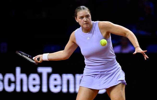 Jule Niemeier GER Action Tennis Ladies Porsche Cup Porsche Tennis Grand Prix GP Stuttgart 2025 Porsche Arena 17 04 2024 DFL REGULATIONS PROHIBIT ANY USE OF PHOTOGRAPHS AS IMAGE SEQUENCES AND OR QUASI VIDEO Tennis Ladies Porsche Cup Porsche Tennis Grand Prix GP Stuttgart 2025