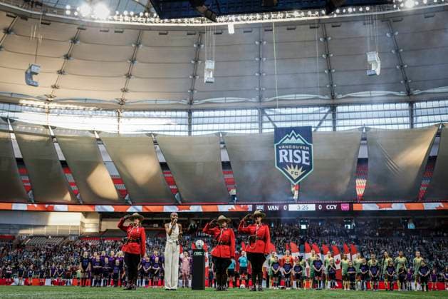 Sport Bilder des Tages Vancouver Rise vs Calgary Wild : Northern Super League(NSL) VANCOUVER, BC - APRIL 16: Inaugural game of the Northern Super League(NSL) is a top-division professional women s soccer league in Canada first game between Vancouver Rise and Calgary Wild at BC Place Stadium in Vancouver, Canada, on April 19, {2025}. (Photo by Tomaz Jr Pximages) Vancouver BC Place Stadium Vancouver, BC Canada Copyright: xTomazxJr Pximagesx