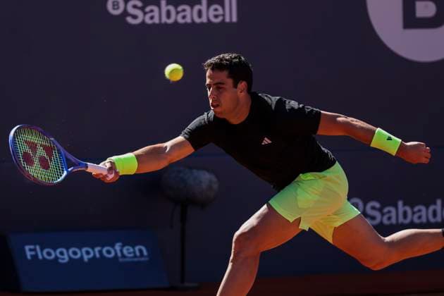April 17, 2025, Barcelona, Barcelona, Spain: Jauma Munar of Spain in actions against Karen Khachanov of Russia during the round of 16 tennis match of the Barcelona Open Banc Sabadell - Conde Godo 2025 Day 4 at Real Club De Tenis Barcelona on April 17, 2025 in Barcelona, Spain. Barcelona Spain - ZUMAa181 20250417_zaa_a181_006 Copyright: xJavierxBorregox