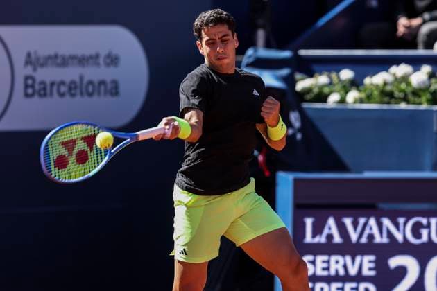 April 17, 2025, Barcelona, Barcelona, Spain: Jauma Munar of Spain in actions against Karen Khachanov of Russia during the round of 16 tennis match of the Barcelona Open Banc Sabadell - Conde Godo 2025 Day 4 at Real Club De Tenis Barcelona on April 17, 2025 in Barcelona, Spain. Barcelona Spain - ZUMAa181 20250417_zaa_a181_009 Copyright: xJavierxBorregox