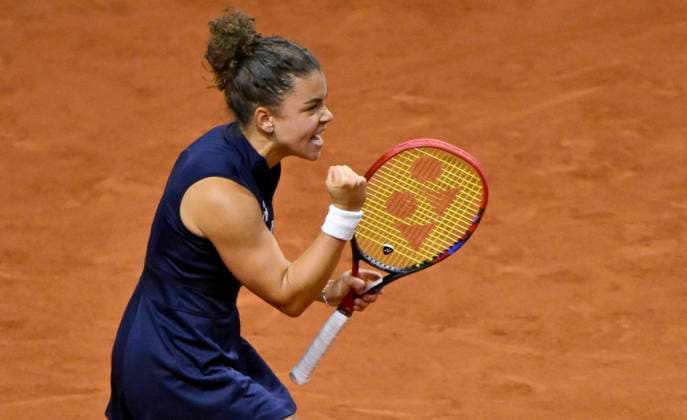 Jasmine Paolini ITA jubilation, joy, emotion, emotional, cheers, happiness, happy, about match win gesture tennis women Porsche Cup Porsche Tennis Grand Prix GP Stuttgart 2025 Porsche Arena 17 04 2024 DFL REGULATIONS PROHIBIT ANY USE OF PHOTOGRAPHS AS IMAGE SEQUENCES AND OR QUASI VIDEO tennis women Porsche Cup Porsche Tennis Grand Prix GP Stuttgart 2025