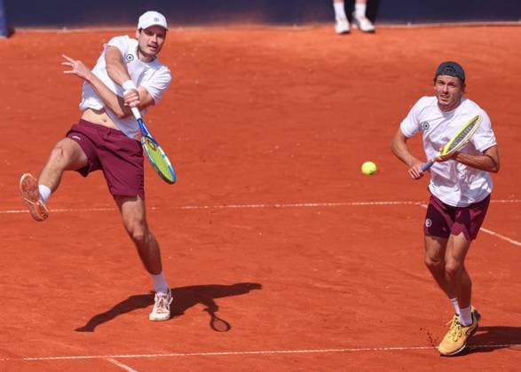Jakob Schnaitter upside down cap , Mark Wallner, Men doubles, Men s Doubles Tennis BMW Open 2025 ATP 500 MTTC Iphitos Munich Germany April 17, 2025 Copyright: xJuergenxHasenkopfx