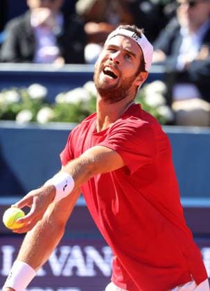 Barcelona Open Banc Sabadell 2025 - Day Four Karen Khachanov plays during the match against Jaume Munar in the round of 16 (Day Four) of the Barcelona Open Banc Sabadell, 72nd Conde de Godo Trophy, at the Real Club Tennis Barcelona 1899, in Barcelona, Spain, on April 17, 2025. Barcelona Barcelona Spain  Copyright: xUrbanandsportx originalFilename:urbanandsport-munarvkh250417_npnvz.jpg