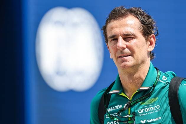 F1 Grand Prix Of Saudi Arabia: Previews Pedro de la Rosa of Spain arrives at the track during previews ahead of the F1 Grand Prix of Saudi Arabia at Jeddah Corniche Circuit in Jeddah, Saudi Arabia, on April 17, 2025. Jeddah Mecca Saudi Arabia  Copyright: xPaddockerx originalFilename:paddocker-f1grandp250417_npvfY.jpg