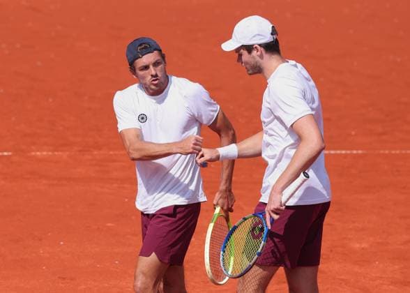 Jakob Schnaitter upside down cap , Mark Wallner, Men doubles, Men s Doubles Tennis BMW Open 2025 ATP 500 MTTC Iphitos Munich Germany April 17, 2025 Copyright: xJuergenxHasenkopfx