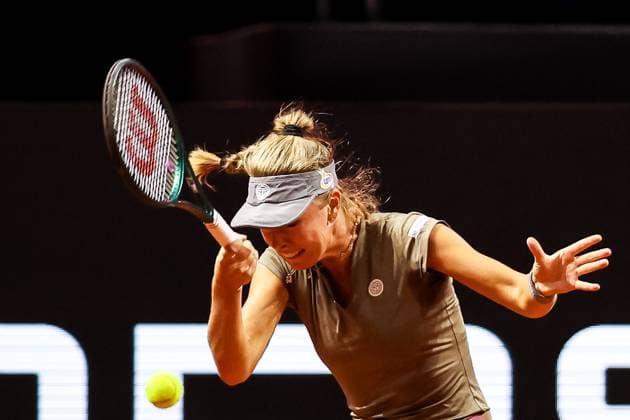 In the picture Magdalena Frech POL Magdalena Frech POL vs Jessica Pegula USA GER, Porsche Tennis Grand Prix GP Stuttgart 2025, WTA500, 17 04 2025 GER, Porsche Tennis Grand Prix GP Stuttgart 2025, WTA500, 17 04 2025 Stuttgart Copyright: xEibner-Pressefoto RogerxBuerkex EP