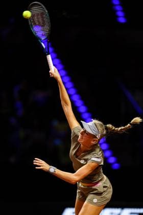 In the picture Magdalena Frech POL Magdalena Frech POL vs Jessica Pegula USA GER, Porsche Tennis Grand Prix GP Stuttgart 2025, WTA500, 17 04 2025 GER, Porsche Tennis Grand Prix GP Stuttgart 2025, WTA500, 17 04 2025 Stuttgart Copyright: xEibner-Pressefoto RogerxBuerkex EP
