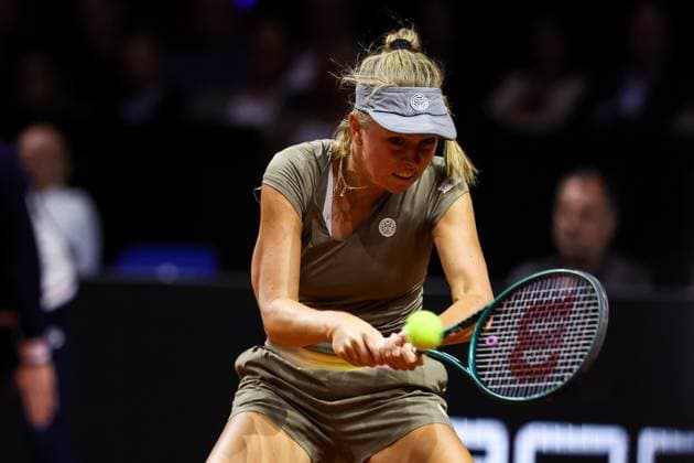 In the picture Magdalena Frech POL Magdalena Frech POL vs Jessica Pegula USA GER, Porsche Tennis Grand Prix GP Stuttgart 2025, WTA500, 17 04 2025 GER, Porsche Tennis Grand Prix GP Stuttgart 2025, WTA500, 17 04 2025 Stuttgart Copyright: xEibner-Pressefoto RogerxBuerkex EP
