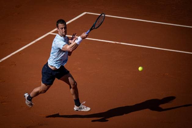 Laslo Djere (Serbia) in action during the round of 16 match for the ATP, Tennis Herren 500 Barcelona Open Banc Sabadell 2025 - Conde de Godo at Real Club de Tenis de Barcelona, in Barcelona, Spain on April 17, 2025. Photo by Felipe Mondino  Copyright: xFelipexMondino IPAxSportx xipa-agency.netx xx IPA_56600614 IPA_Agency_IPA56600614