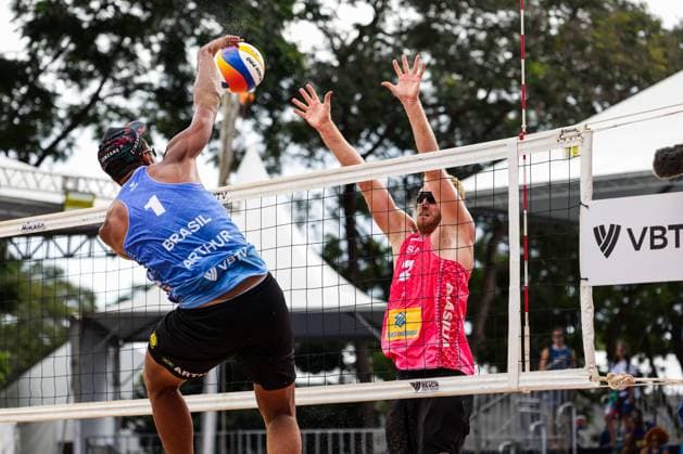 Beach Pro Tour Elite 16 in Brasilia BRASÍLIA, DF - 17.04.2025: BEACH PRO TOUR ELITE 16 IN BRASILIA - Arthur and Adrielson face Evans. and Budinger during the BEACH PRO TOUR - ELITE 16 - BRASILIA held at the Sarah Kubitschek City Park in Brasília, DF. (Photo: Wagner Araújo Fotoarena) x2723475x  WagnerxAraújo