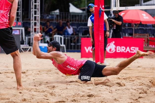 Beach Pro Tour Elite 16 in Brasilia BRASÍLIA, DF - 17.04.2025: BEACH PRO TOUR ELITE 16 IN BRASILIA - Arthur and Adrielson face Evans. and Budinger during the BEACH PRO TOUR - ELITE 16 - BRASILIA held at the Sarah Kubitschek City Park in Brasília, DF. (Photo: Wagner Araújo Fotoarena) x2723477x  WagnerxAraújo