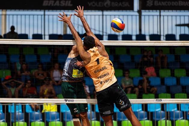 Beach Pro Tour Elite 16 in Brasilia BRASÍLIA, DF - 17.04.2025: BEACH PRO TOUR ELITE 16 IN BRASILIA - Pedro and Renato play against Losiak and during BEACH PRO TOUR - ELITE 16 - BRASILIA held at Sarah Kubitschek City Park in Brasília, DF. (Photo: Wagner Araújo Fotoarena) x2723483x  WagnerxAraújo