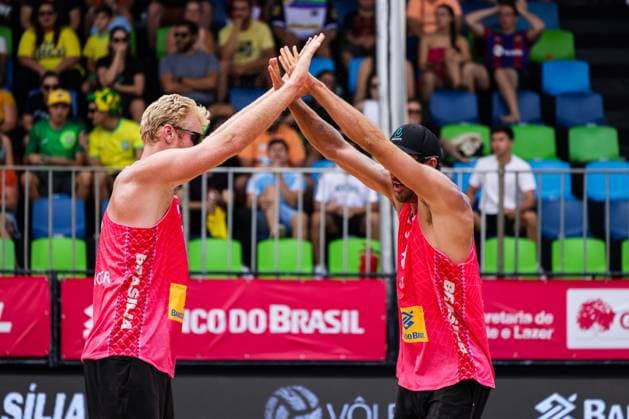 Beach Pro Tour Elite 16 in Brasilia BRASÍLIA, DF - 17.04.2025: BEACH PRO TOUR ELITE 16 IN BRASILIA - Arthur and Adrielson face Evans. and Budinger during the BEACH PRO TOUR - ELITE 16 - BRASILIA held at the Sarah Kubitschek City Park in Brasília, DF. (Photo: Wagner Araújo Fotoarena) x2723494x  WagnerxAraújo