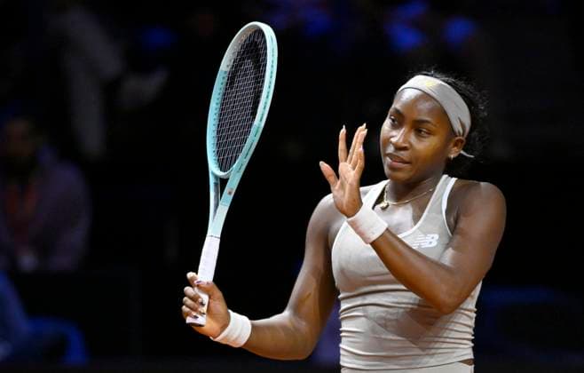 Coco Gauff USA Gesture Gesture Apologizes for Net Roller Tennis Womens Porsche Cup Porsche Tennis Grand Prix GP Stuttgart 2025 Porsche Arena 17 04 2024 DFL REGULATIONS PROHIBIT ANY USE OF PHOTOGRAPHS AS IMAGE SEQUENCES AND OR QUASI VIDEO Tennis Womens Porsche Cup Porsche Tennis Grand Prix GP Stuttgart 2025