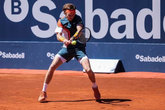 April 17, 2025, Barcelona, Barcelona, Spain: Andrey Rublev of Russia in actions against Alejando Davidovich of Spain during the round of 16 tennis match of the Barcelona Open Banc Sabadell - Conde Godo 2025 Day 4 at Real Club De Tenis Barcelona on April 17, 2025 in Barcelona, Spain. Barcelona Spain - ZUMAa181 20250417_zaa_a181_083 Copyright: xJavierxBorregox