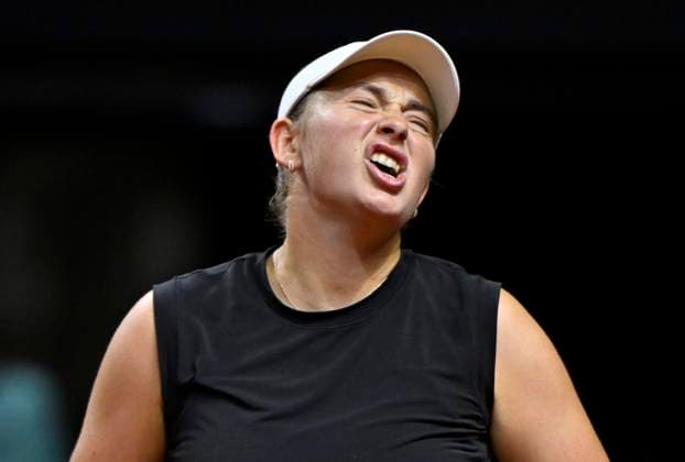 Jelena Ostapenko LAT disappointed Gesture Gesture Tennis Womens Porsche Cup Porsche Tennis Grand Prix GP Stuttgart 2025 Porsche Arena 17 04 2024 DFL REGULATIONS PROHIBIT ANY USE OF PHOTOGRAPHS AS IMAGE SEQUENCES AND OR QUASI VIDEO Tennis Womens Porsche Cup Porsche Tennis Grand Prix GP Stuttgart 2025