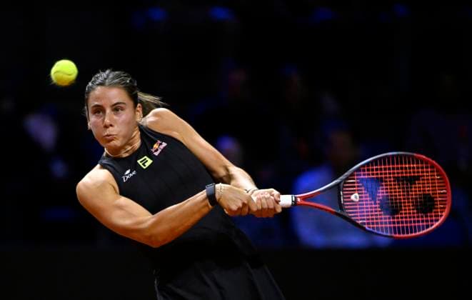 Emmal Navarro USA Action Tennis Ladies Porsche Cup Porsche Tennis Grand Prix GP Stuttgart 2025 Porsche Arena 17 04 2024 DFL REGULATIONS PROHIBIT ANY USE OF PHOTOGRAPHS AS IMAGE SEQUENCES AND OR QUASI VIDEO Tennis Ladies Porsche Cup Porsche Tennis Grand Prix GP Stuttgart 2025