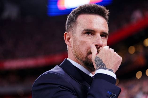 Rangers interim manager Barry Ferguson before kick-off Athletic Bilbao v Rangers, UEFA Europa League, Quarter Final, First Leg, Football, Estadio de San Mams, Bilbao, Spain - 17 Apr 2025 EDITORIAL USE ONLY No use with unauthorised audio, video, data, fixture lists, club league logos or live services. Online in-match use limited to 120 images, no video emulation. No use in betting, games or single club league player publications. Copyright: xGokhanxTaner Shutterstockx 15253954az