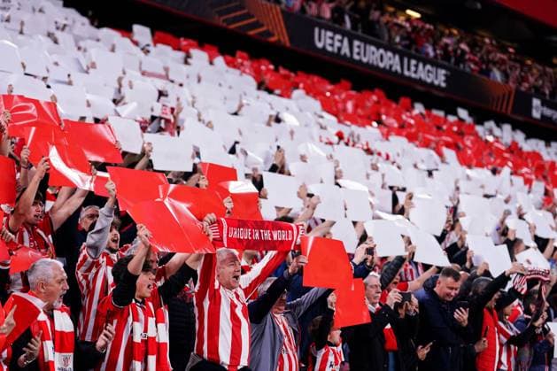 Athletic Bilbao fans enjoy the pre-match atmosphere Athletic Bilbao v Rangers, UEFA Europa League, Quarter Final, First Leg, Football, Estadio de San Mams, Bilbao, Spain - 17 Apr 2025 EDITORIAL USE ONLY No use with unauthorised audio, video, data, fixture lists, club league logos or live services. Online in-match use limited to 120 images, no video emulation. No use in betting, games or single club league player publications. Copyright: xGokhanxTaner Shutterstockx 15253954ba